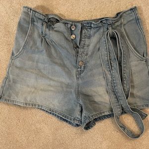 Jean Shorts with tie!